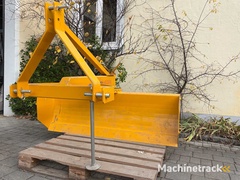 aedes-als-16-sneeuwploeg-aan-de-achterzijde