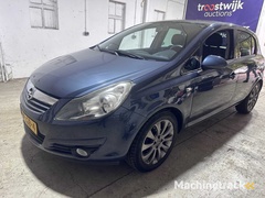 opel---corsa---1.2-16v-111-edition---58-lgb-4