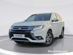 mitsubishi-outlander-2.0-phev-business-edition-2015-gz-587-r