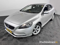 volvo-v40-1.6-d2-momentum,-hg-428-j
