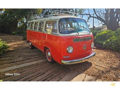 volkswagen-t2-sunroof-deluxe