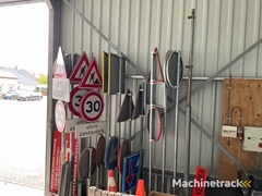 charge-von-verkehrsschildern