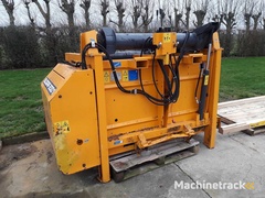 lucas---bg---feed-distributor---2014