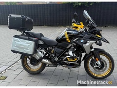 2022-bmw-gs1250-motor