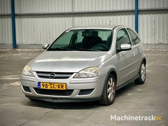 opel-corsa-1.4-16v-silverline,-98-sl-xr