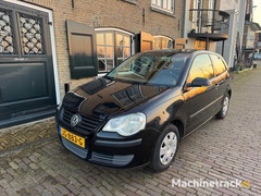 volkswagen-polo-1.2-12v-clima-trendline-jg-883-g