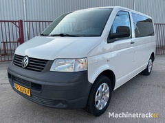 volkswagen-transporter-1.9-tdi-300-trend.dc-bedrijfswagen---rolstoelbus