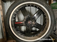dodge-r-t-rim-with-tire-4x