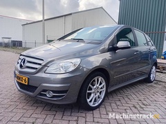 mercedes-benz-b-klasse-160-bluee.-klimaanlage-navi-cruise,-85-nnx-6