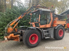 1998-fendt-xylon-524-all-wheel-drive-agricultural-tractor-with-mulag-fme-500-flail-mower