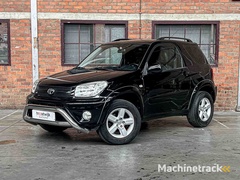 toyota-rav4-2.0-16v-vvt-i-sol-automatik-150ps-2004,-76-hfb-9-youngtimer