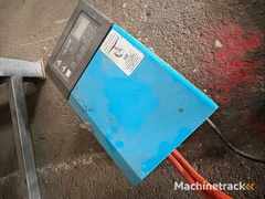 pfeiffer-group-lion-100-p-batterieladegerat