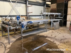 kooy-washing-installation-crate-transport-system