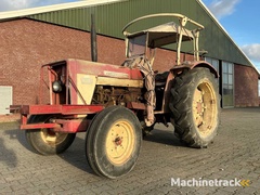 1972-international-724-two-wheel-drive-farm-tractor