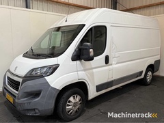 peugeot---boxer---330-2.2-hdi-l2h2---nutzfahrzeug---2015