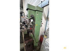 rem---stokvis---handmatige-verticale-bandslijpmachine