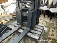 stabau---s5-vschgt-35-so---positioniergerat-fur-gabelstapler---2018