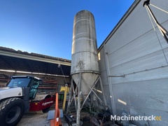 concrete-silo