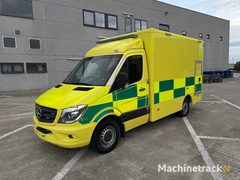 mercedes---2016---sprinter---ambulance