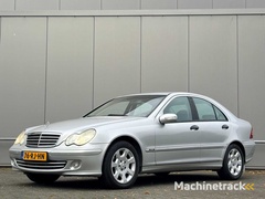 mercedes-benz---2005---c-klasse---180-k.-classic---76-rj-hn