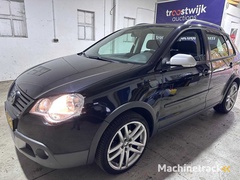 volkswagen---polo---1.4-16v-kreuz---85-hkf-9