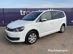 2015---volkswagen---touran---2.0-tdi-comfl.-bluem---auto