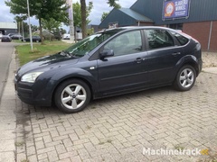 2007-ford-focus-1.6-16v-trend-pkw