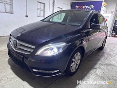 mercedes-benz---b-class---180cdi---german-papers