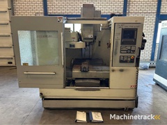 2004-xyz-810-cnc-universeel-machinecentrum