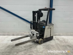 krone---schubmaststapler-mit-klemme