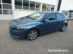 volvo---v40---1.6-d2-summum---personenauto