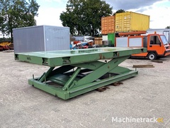 herbert-nagel-305-scherenhubtisch