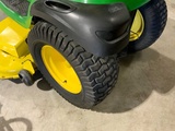 Minituur van John Deere G110 25Hp V-Twin - 145 cm - Zitmaaier