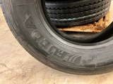 Minituur van 4x 315/70 R22.5 Retread Vrachtwagenband