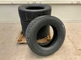 Minituur van 4x 315/60 R22.5 Retread Vrachtwagenband
