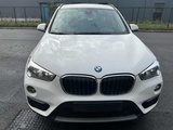 Minituur van 2018 BMW X1 stationwagen