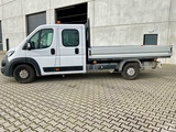 Minituur van 2023 Peugeot Boxer laadbak - 40000km - 7 pers. - trekhaak