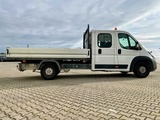Minituur van 2023 Peugeot Boxer laadbak - 40000km - 7 pers. - trekhaak