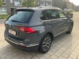Miniaturansicht von 2023 Volkswagen Tiguan Pkw