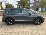 Miniaturansicht von 2023 Volkswagen Tiguan Pkw