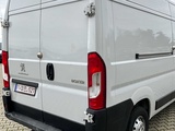 Minituur van 2023 Peugeot boxer lichte vracht - 27000km - 3pers - trekhaak