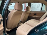 Miniaturansicht von BMW 320i - 1994