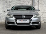 Minituur van Volkswagen Passat Variant 2.0 FSI Comfortl.Bns 150pk 2007, 55-TZ-XV