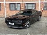 Minituur van Dodge Challenger SXT PLUS 3.6 V6 305pk 2015