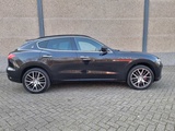 Miniaturansicht von 2017 Maserati Levante 3.0 V6 D Allradantrieb PKW