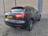 Miniaturansicht von 2017 Maserati Levante 3.0 V6 D Allradantrieb PKW