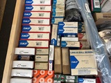 Minituur van 229 kg net bearings from SKF, FAG, INA, NTN, NSK, IKO, RHP, Koyo, Torrington and others