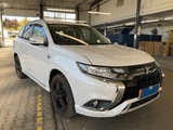Miniaturansicht von Mitsubishi Outlander 2.4 PHEV Spirit 4WD 2020
