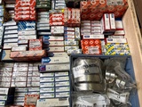 Minituur van 212 kg net bearings from SKF, FAG, INA, NTN, SNR, NSK, RHP, Koyo, NKE and others