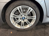 Minituur van BMW 5-serie  520i High Executive, 46-ZSF-1